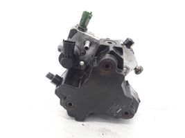 Volvo XC70 Fuel injection high pressure pump 8692521