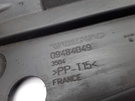 Volvo XC70 Cache de protection sous moteur 09484049