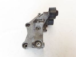 Opel Vivaro Generator/alternator bracket 117105124R