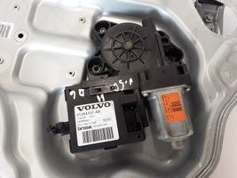 Volvo V50 Mecanismo para subir la puerta trasera sin motor 8679083