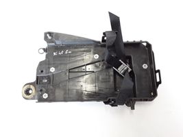 Volvo XC40 Staffa di montaggio della batteria 32219128