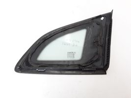 Renault Megane III Rear side window/glass 833070008R