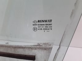Renault Megane III Vetro del finestrino della portiera anteriore - quattro porte 803012464R
