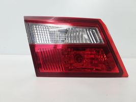 Renault Latitude (L70) Galinis žibintas dangtyje 265550031R