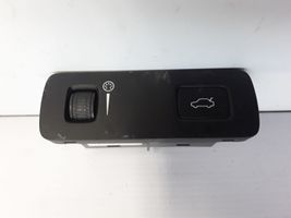Volvo S90, V90 Przełącznik / Przycisk otwierania klapy bagażnika 31376510