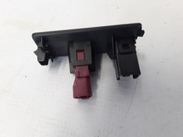 Volvo V60 Câble adaptateur AUX 31389705