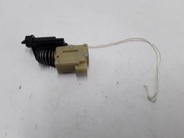 Volvo C70 Fuel tank cap lock 8611387