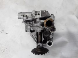 Renault Trafic II (X83) Pompe à huile 8200345633