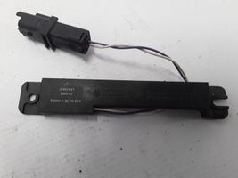 Renault Clio III Amplificateur d'antenne 8200125092