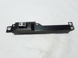 Volvo XC60 Fender mounting bracket 31424581