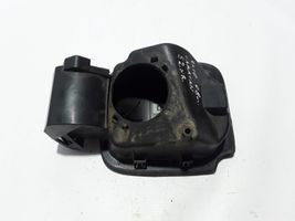 Renault Clio III Bouchon, volet de trappe de réservoir à carburant 8200582904