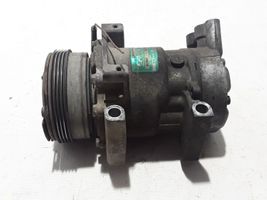 Renault Clio II Ilmastointilaitteen kompressorin pumppu (A/C) 8200037058