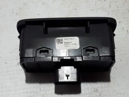 Volvo XC60 Tailgate opening switch 