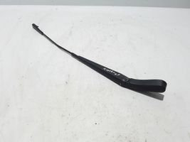 Volvo XC70 Front wiper blade arm 30655615