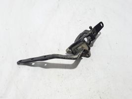 Volvo XC70 Tailgate/trunk/boot hinge 8643155