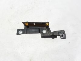 Renault Captur Uchwyt / Mocowanie błotnika przedniego 631235481R