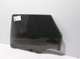 Renault Captur Szyba drzwi tylnych 823010692R