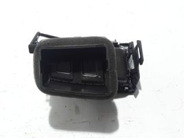 Renault Megane IV Kojelaudan sivutuuletussuuttimen kehys 687600666R