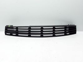 Renault Clio III Grille inférieure de pare-chocs avant 8200682294