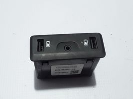 Renault Talisman Connettore plug in AUX 280239684R