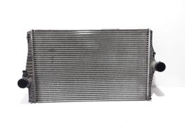 Volvo XC90 Chłodnica powietrza doładowującego / Intercooler 30748808