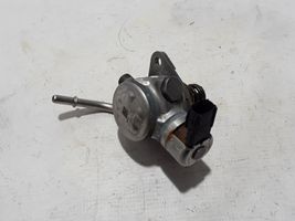 Volvo XC40 Fuel injection high pressure pump 31437903