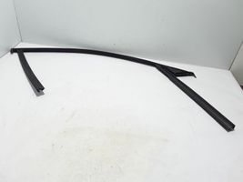 Volvo XC40 Front door rubber seal 32237971