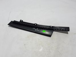 Volvo XC40 Rivestimento modanatura del vetro della portiera anteriore 31448391