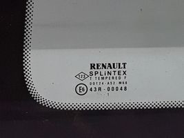 Renault Clio II Galinis šoninis kėbulo stiklas 833077317R