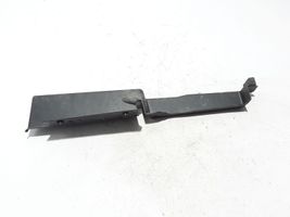 Volvo XC40 Rivestimento della modanatura della chiusura del vano motore/cofano 31651853