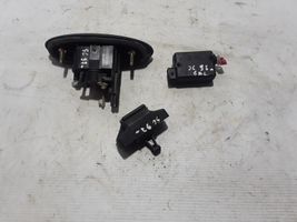 Renault Scenic I Cerradura de puerta de carga 7700712901