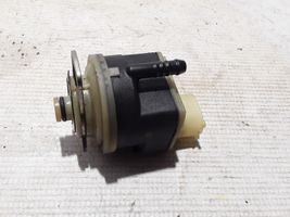 BMW 5 F10 F11 Polttoaineen ruiskutuksen suurpainepumppu 8517902