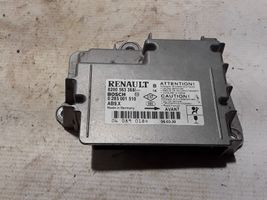 Renault Clio III Module de contrôle airbag 8200563368