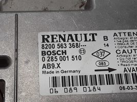 Renault Clio III Module de contrôle airbag 8200563368