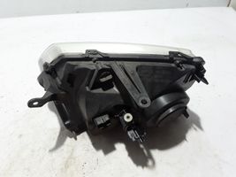 Dacia Duster Lampa przednia 260101891R