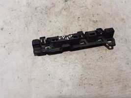 BMW 5 G30 G31 Supporto di montaggio del parafango 7387341