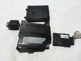 Renault Laguna III Komputer / Sterownik ECU i komplet kluczy 