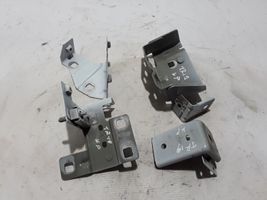Renault Trafic III (X82) Support de montage d'aile 