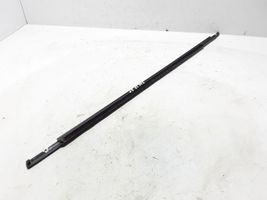 Volvo S60 Moulures des vitres de la porte avant 32274408