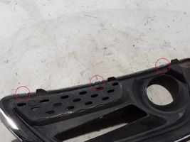 Renault Captur Kratka dolna zderzaka przedniego 620740754R