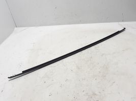 Volvo S60 Rivestimento modanatura del vetro della portiera anteriore 32274408