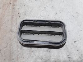 Volkswagen Caddy Grille d'aile 7L0819181