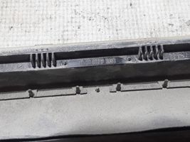 Volkswagen Caddy Grille d'aile 7L0819181