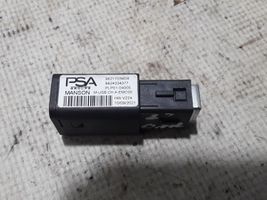 Peugeot 208 Connettore plug in USB 98217039DX