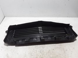 Volvo XC40 Déflecteur d'air de radiateur de refroidissement 32227592