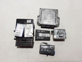 Renault Laguna II Komputer / Sterownik ECU i komplet kluczy 