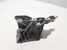 Nissan Primastar Engine mounting bracket 8200798760