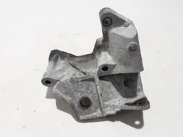 Volvo XC70 Engine mounting bracket 30793561