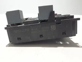 Volvo S60 Module de fusibles 