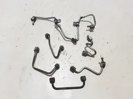 Volkswagen Amarok Tuyau d'alimentation d'injecteur de carburant 03L130321N